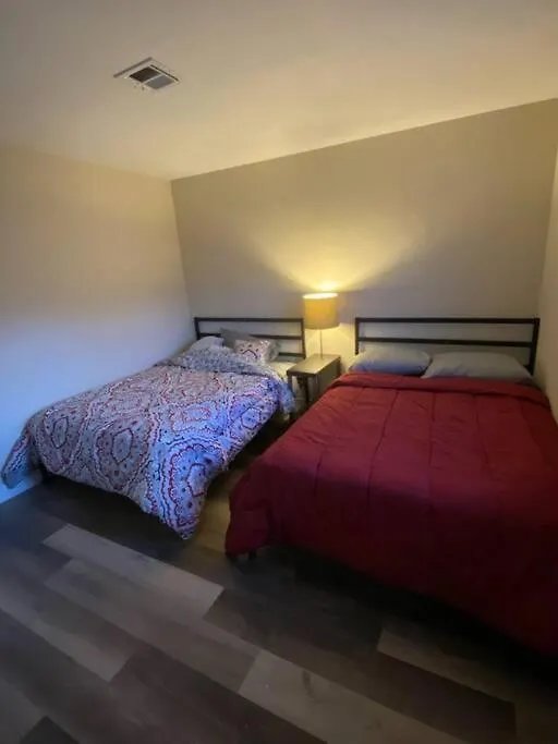 Condo In Downtown Free Parking 4 Mins Frm Freemont Las Vegas Lägenhet
